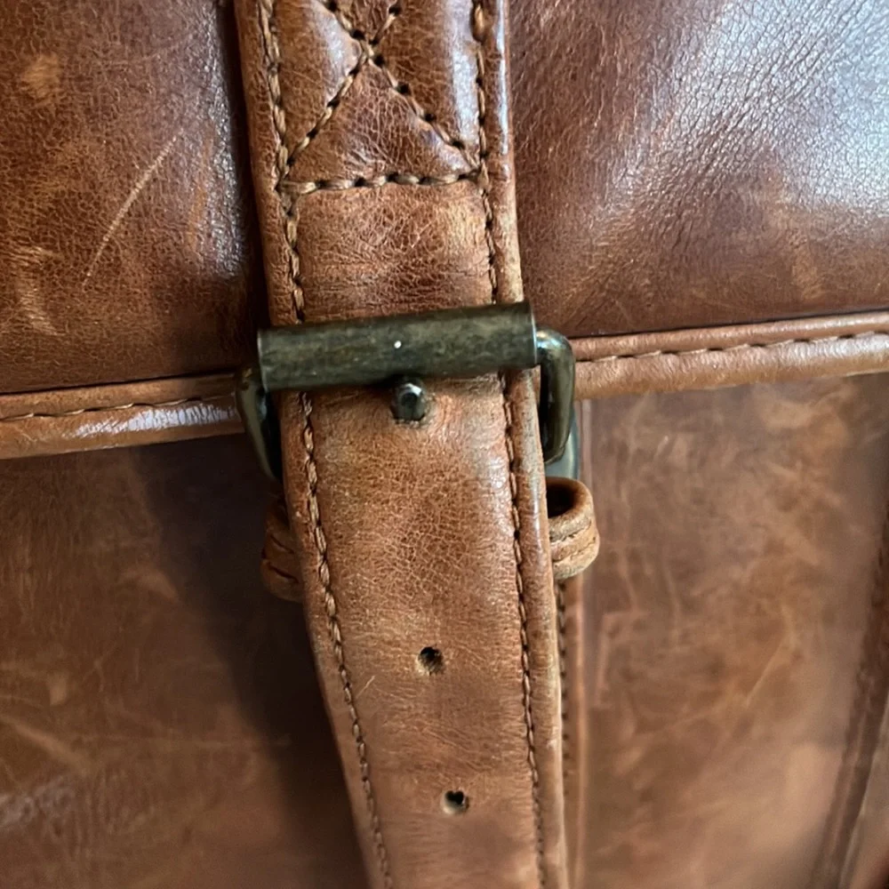 Vintage Wilsons, cognac leather messenger bag. - Picture 14 of 16